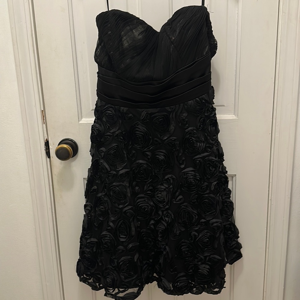 White House black market rose patterned cocktail dress. Size 12